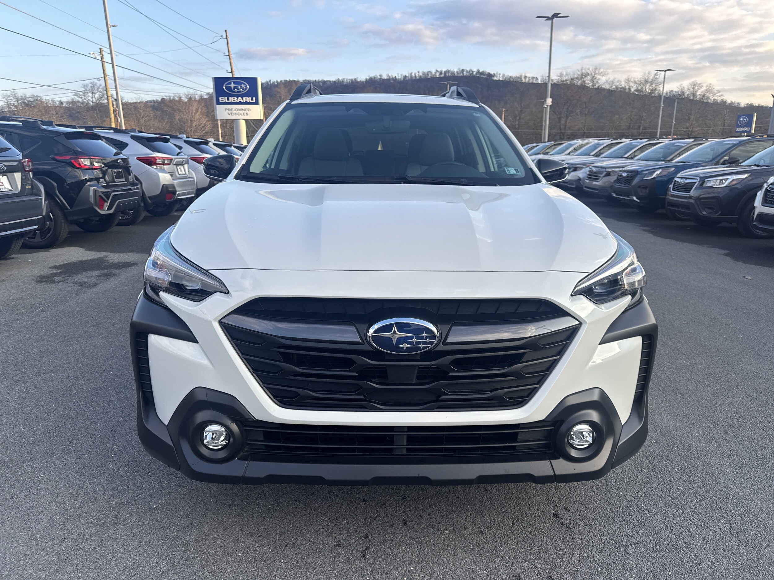 2025 Subaru Outback Premium photo 2