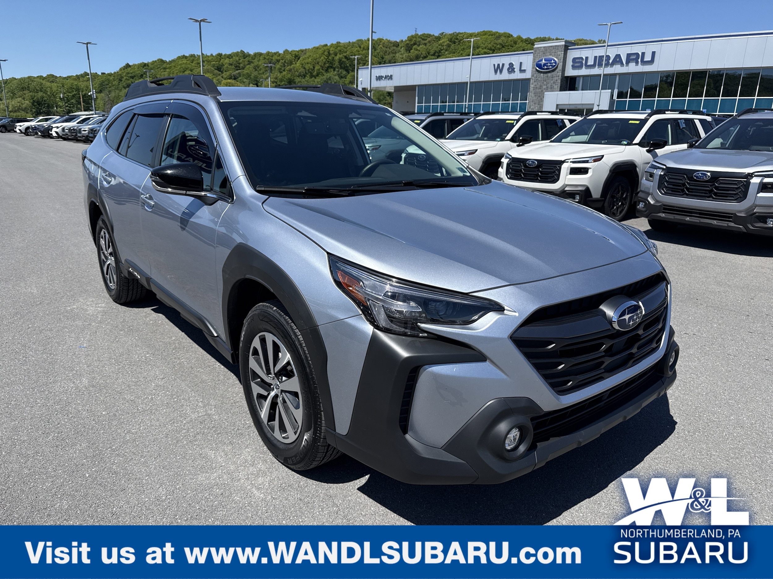 2024 Subaru Outback Premium's photo