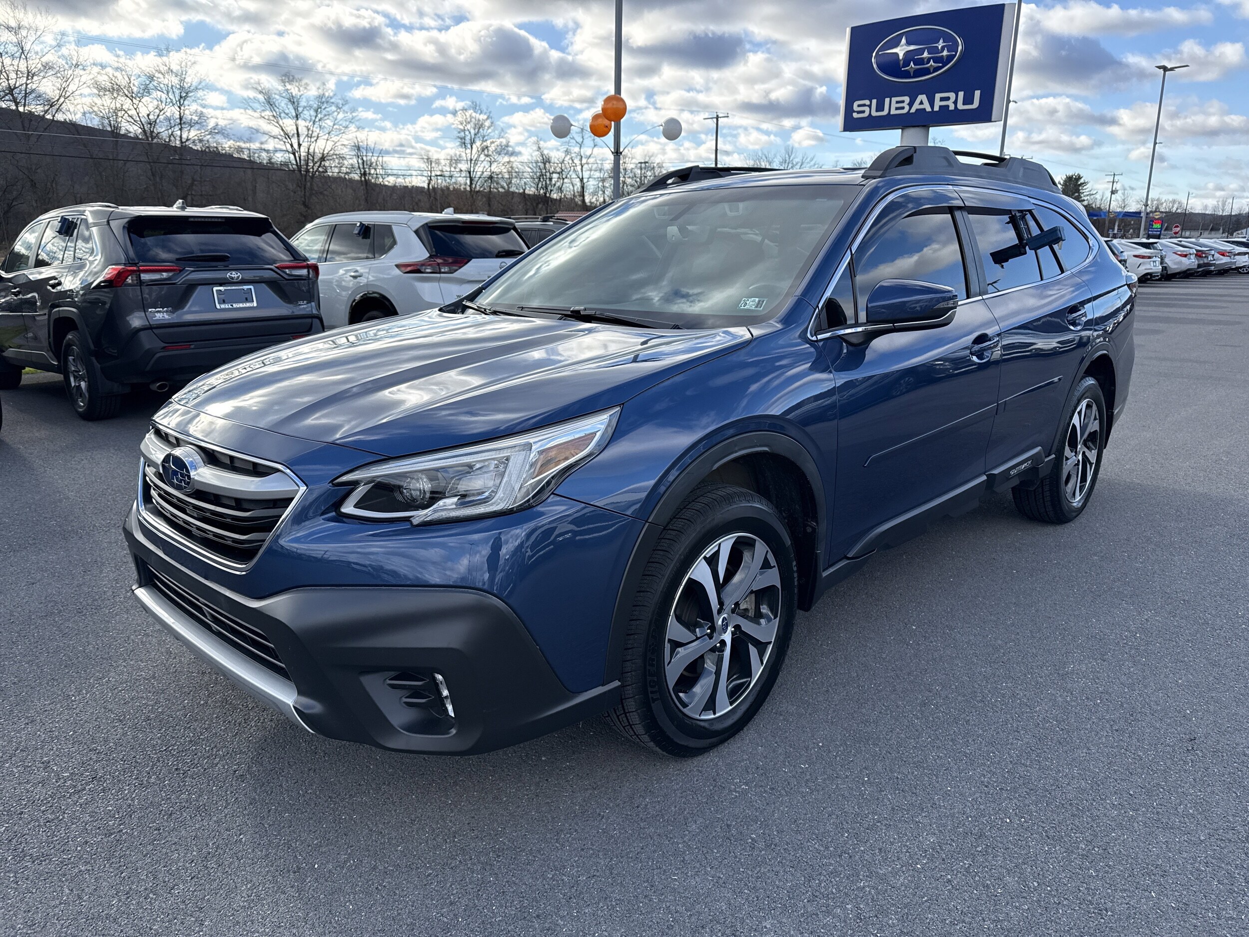 2020 Subaru Outback Limited photo 3