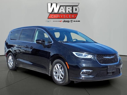 2024 Chrysler Pacifica Touring L Van Passenger Van