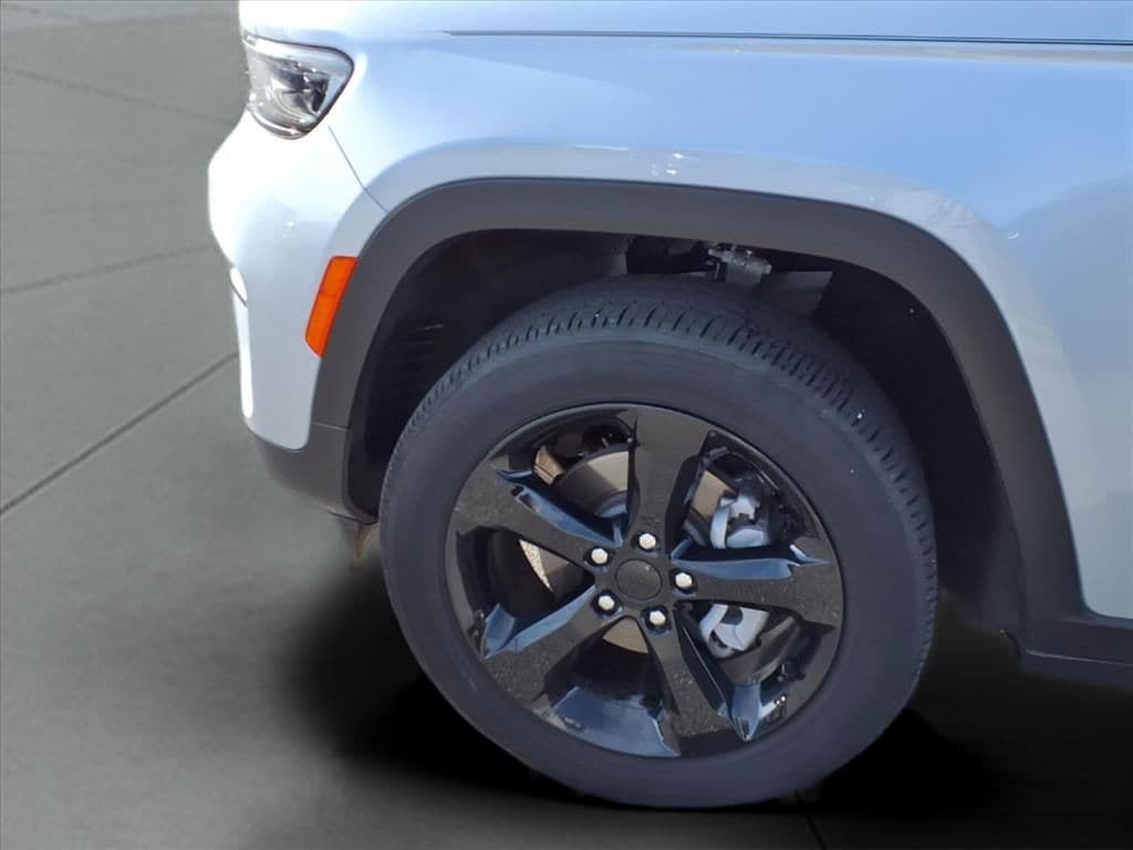 2025 Jeep Grand Cherokee Altitude - Photo 20