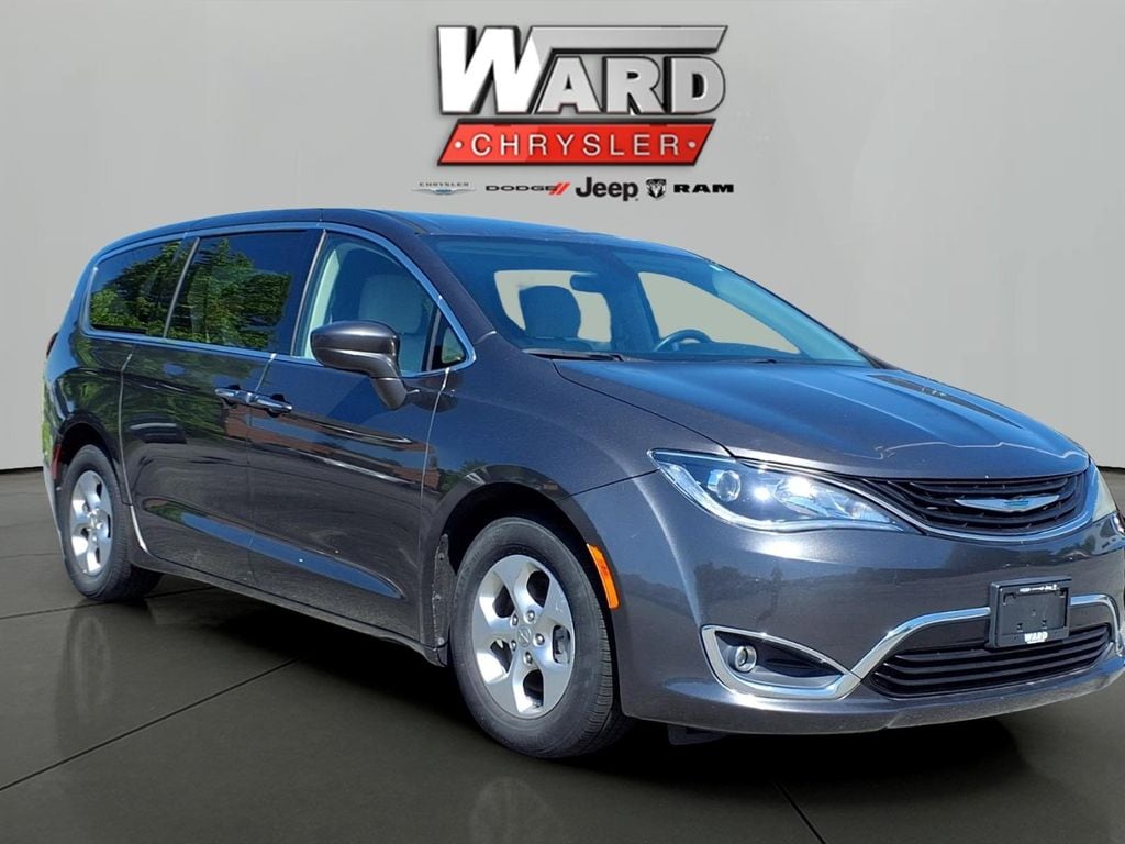 2018 Chrysler Pacifica Hybrid Touring Plus