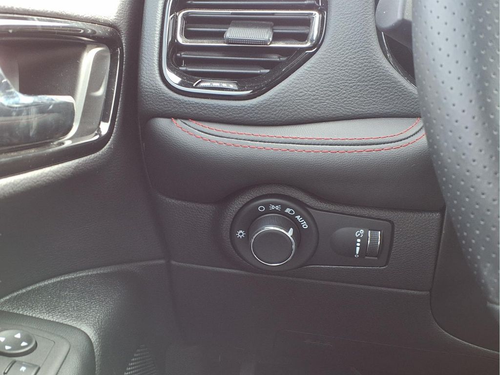 2025 Dodge Durango R/T - Photo 12