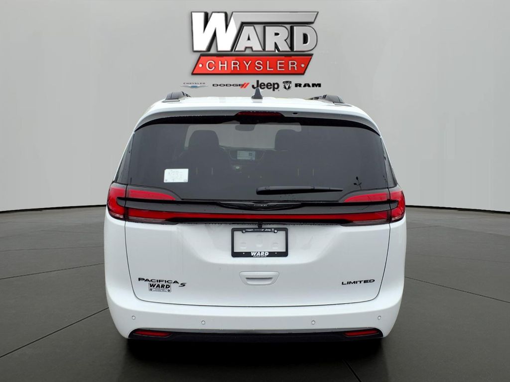 2026 Chrysler Pacifica Limited - Photo 15
