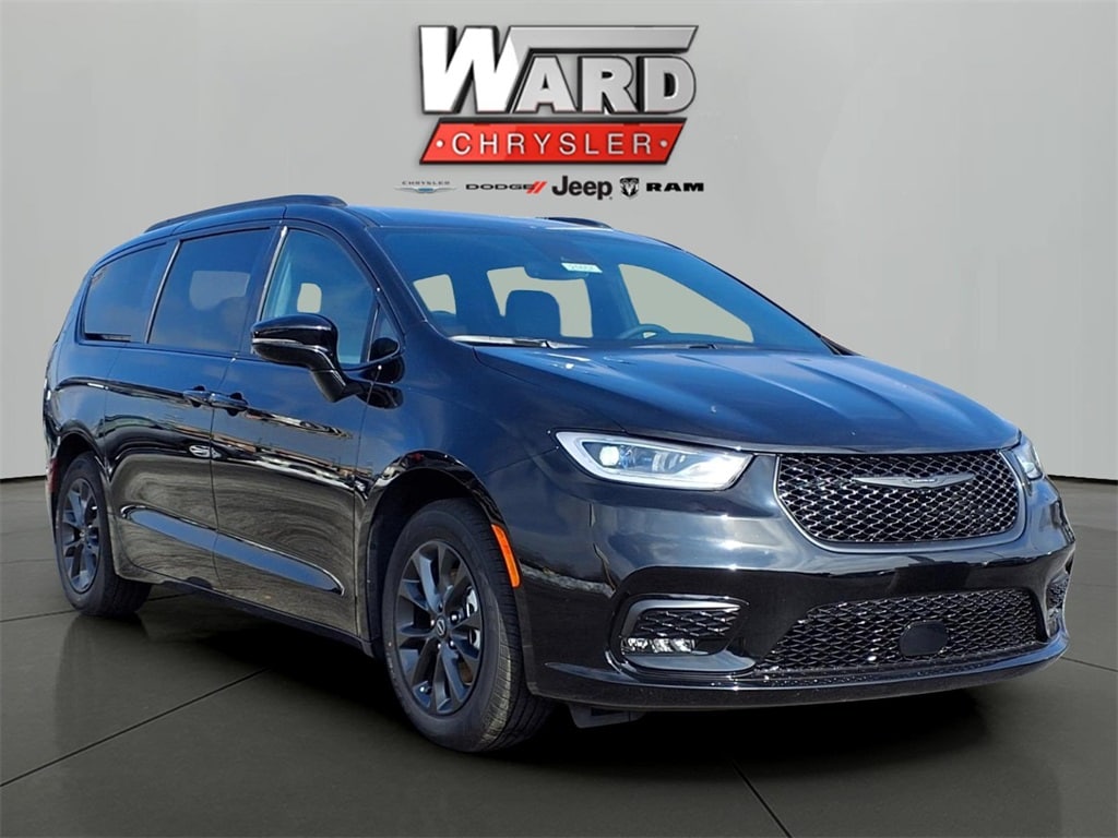 2025 Chrysler Pacifica Passenger Van 