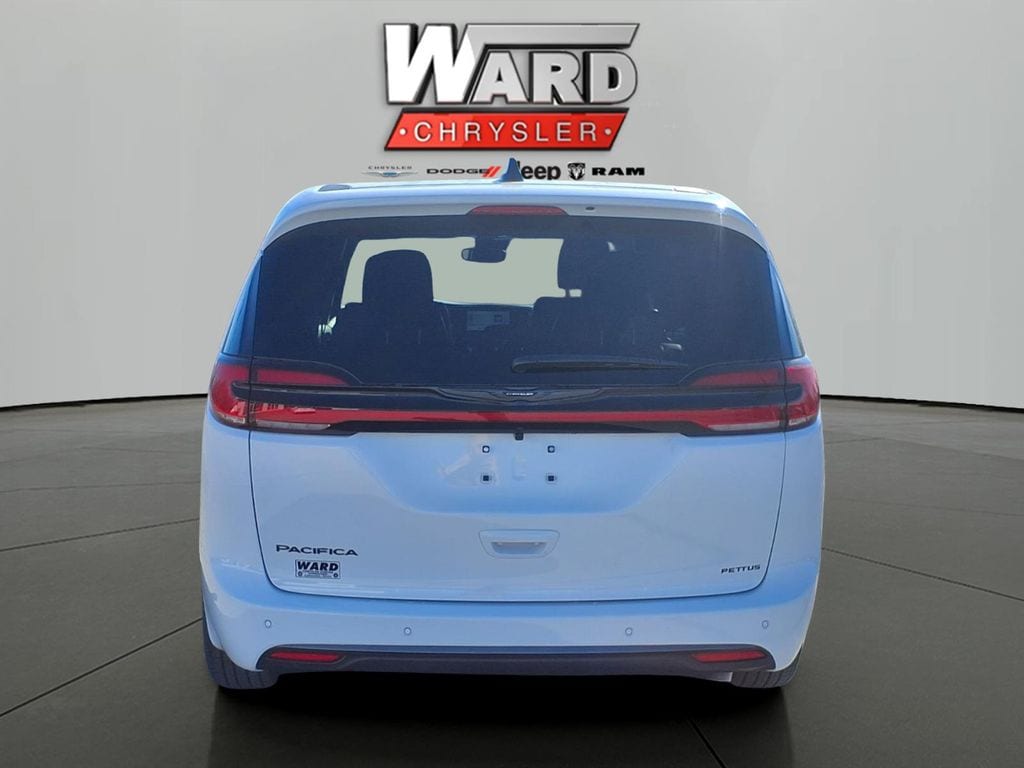 2025 Chrysler Pacifica Select - Photo 20