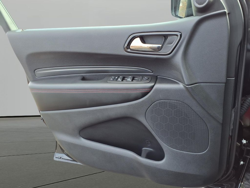2025 Dodge Durango R/T - Photo 13