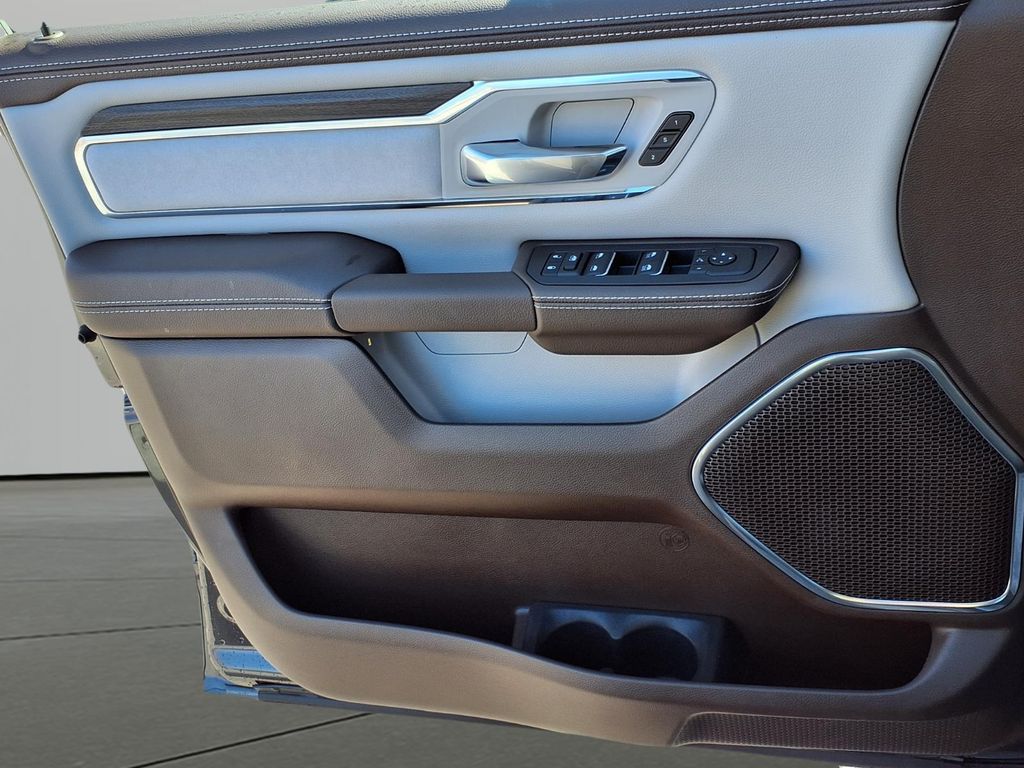 2025 RAM 1500 Laramie - Photo 15