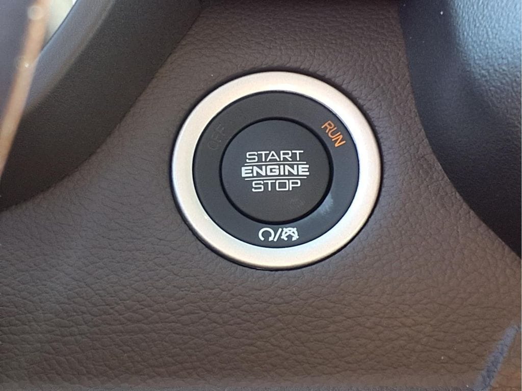 2025 RAM 1500 Laramie - Photo 10
