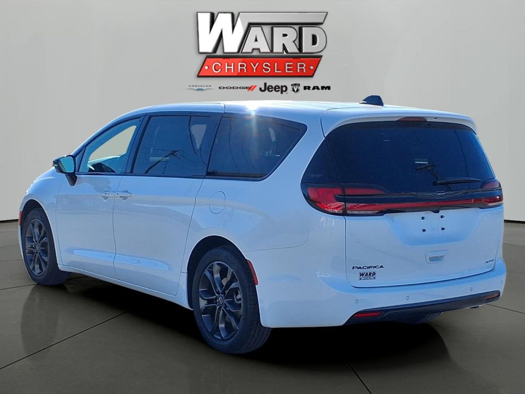 2025 Chrysler Pacifica Select - Photo 21