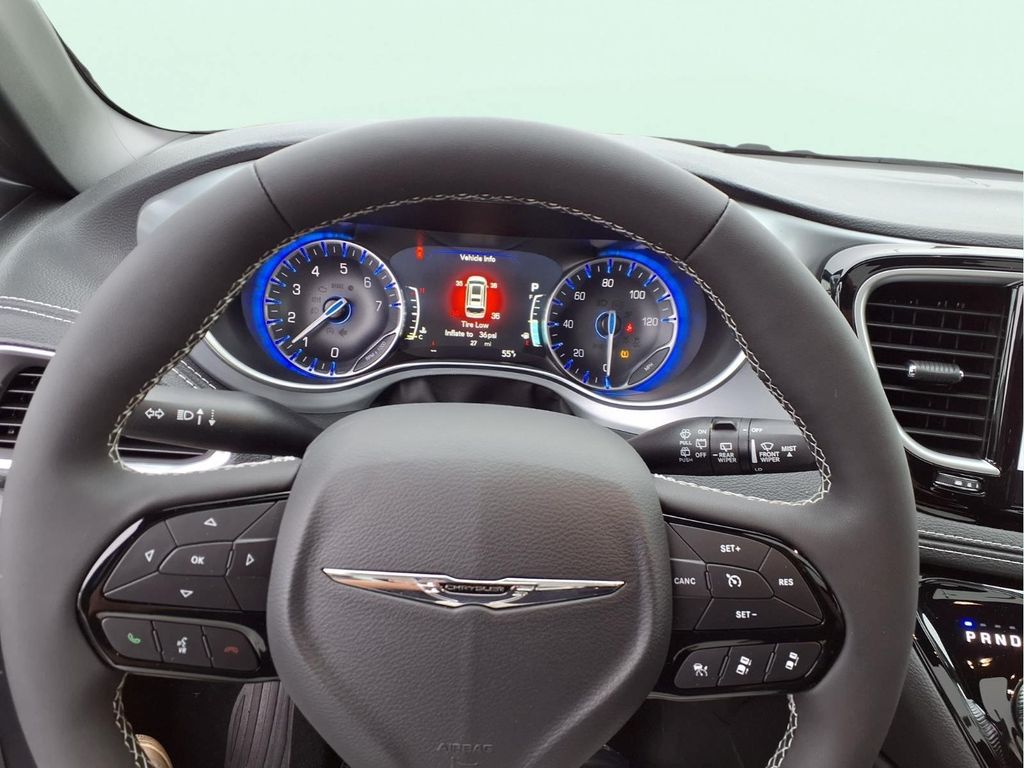 2026 Chrysler Pacifica Limited - Photo 7