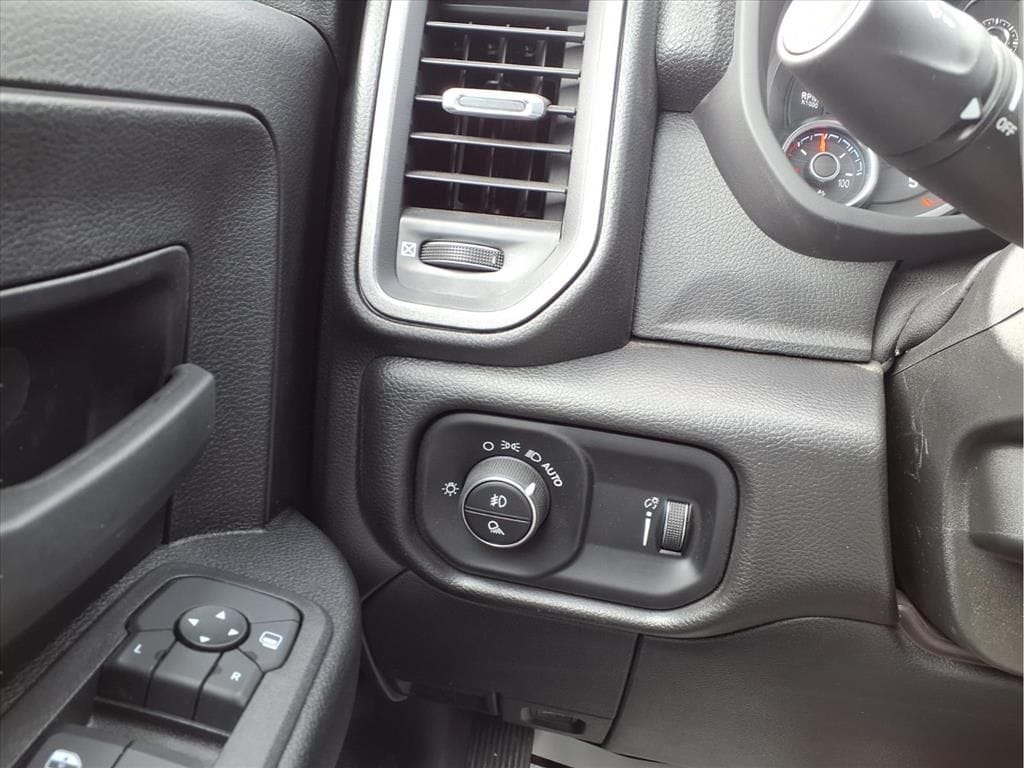 2025 RAM 2500 Tradesman - Photo 10