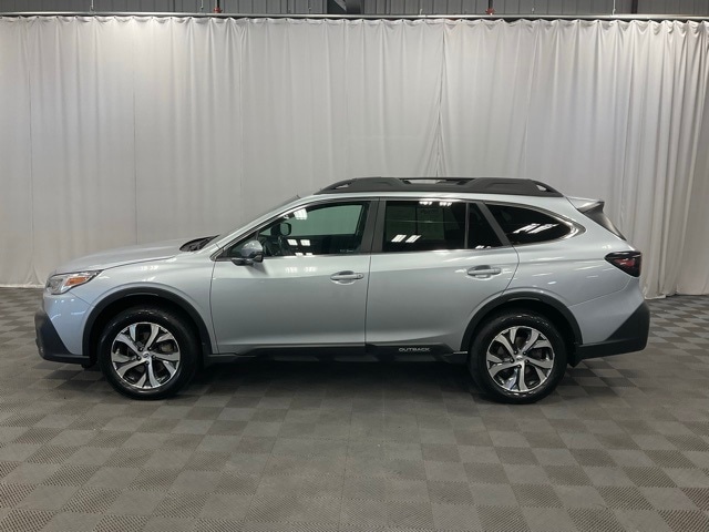 Used 2020 Subaru Outback Limited with VIN 4S4BTANC5L3240717 for sale in Moorhead, Minnesota