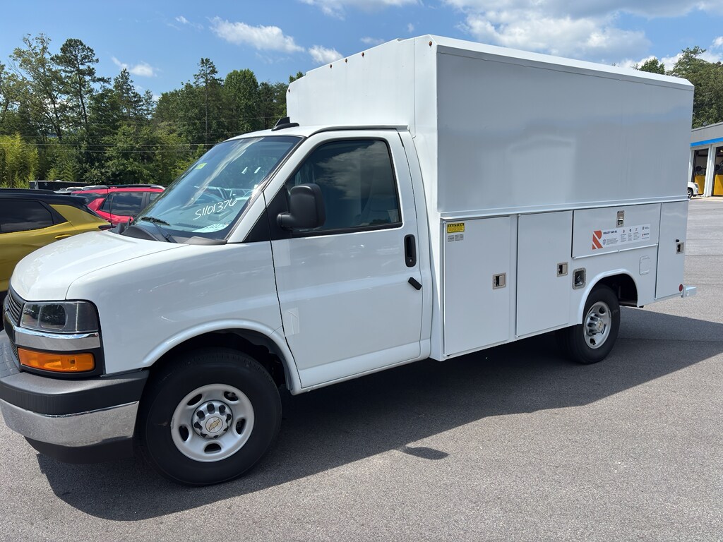 New 2025 Chevrolet Express Cutaway 3500 1WT Cutaway Van