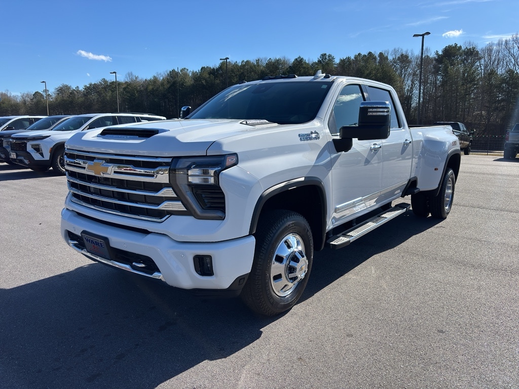 2024 Chevrolet Silverado 3500HD High Country's photo