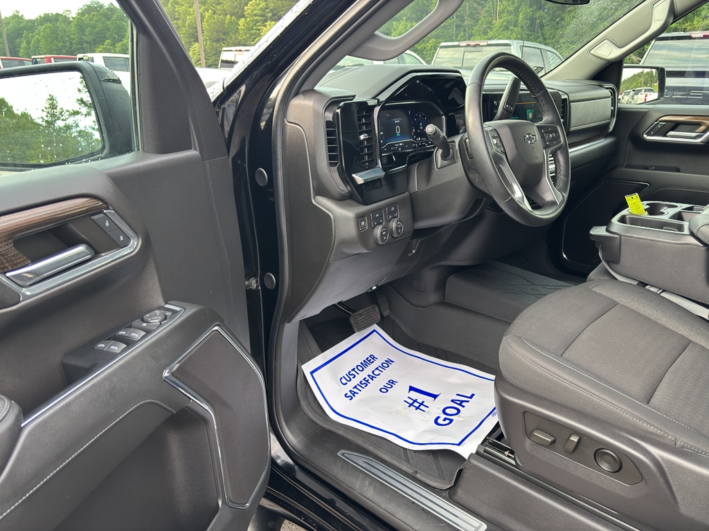 2024 Chevrolet Silverado 1500 RST - Photo 9