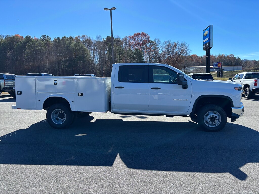 New 2025 Chevrolet Silverado 3500 HD Chassis Cab Work Truck Truck