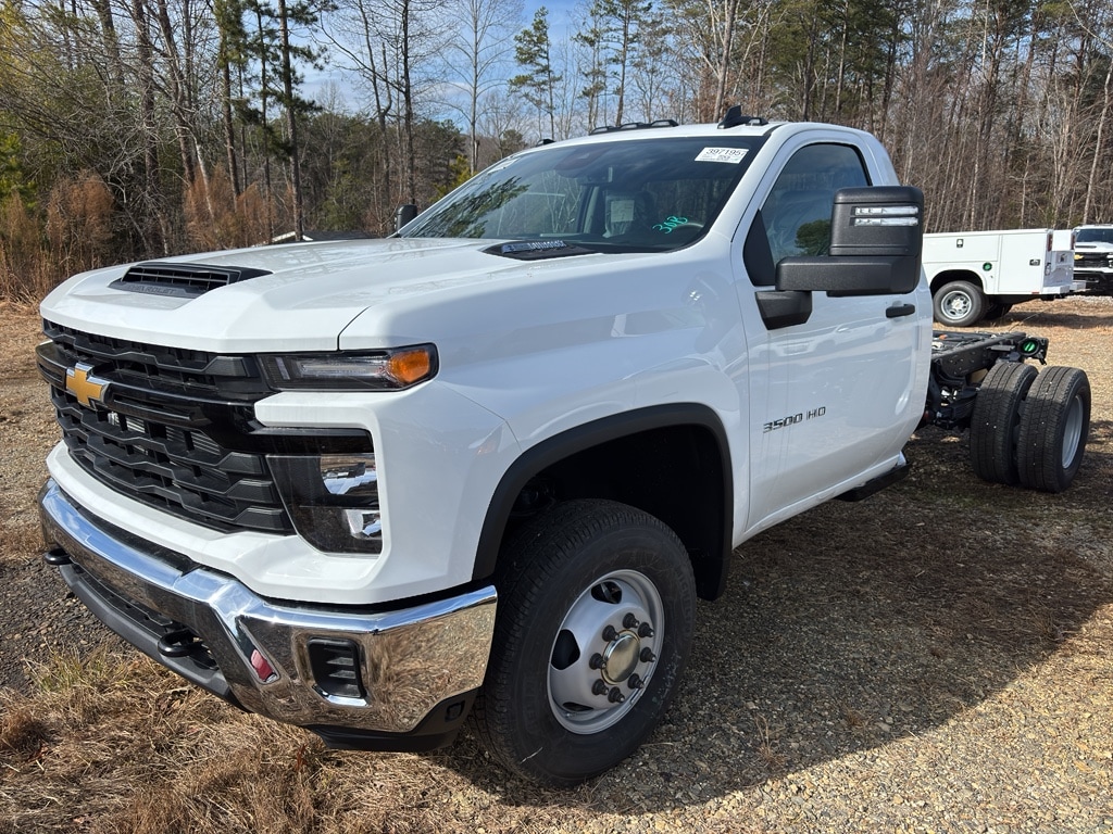 2026 Chevrolet Silverado HD WT 4WD Regular Cab 162" WB's photo