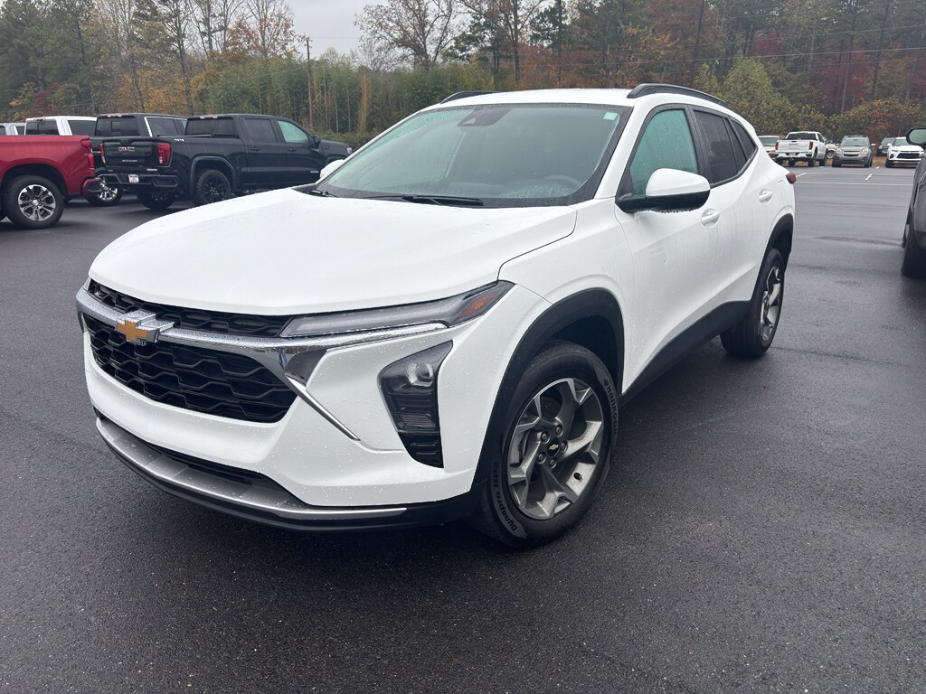 Used 2024 Chevrolet Trax LT SUV