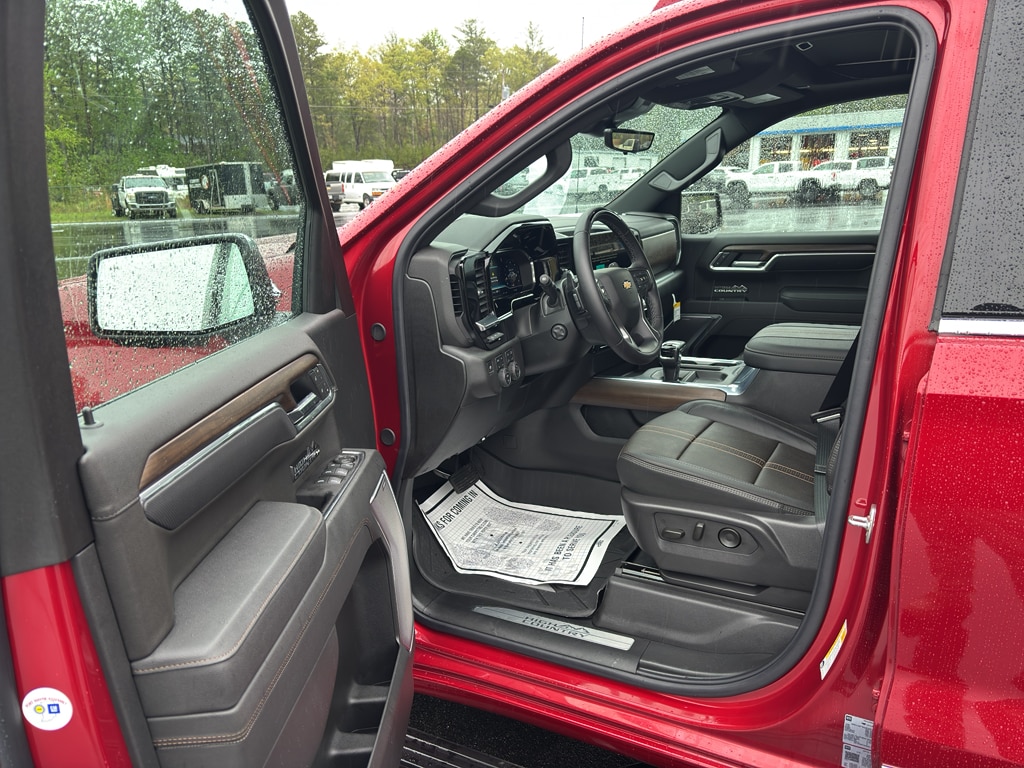 2025 Chevrolet Silverado 1500 High Country - Photo 13