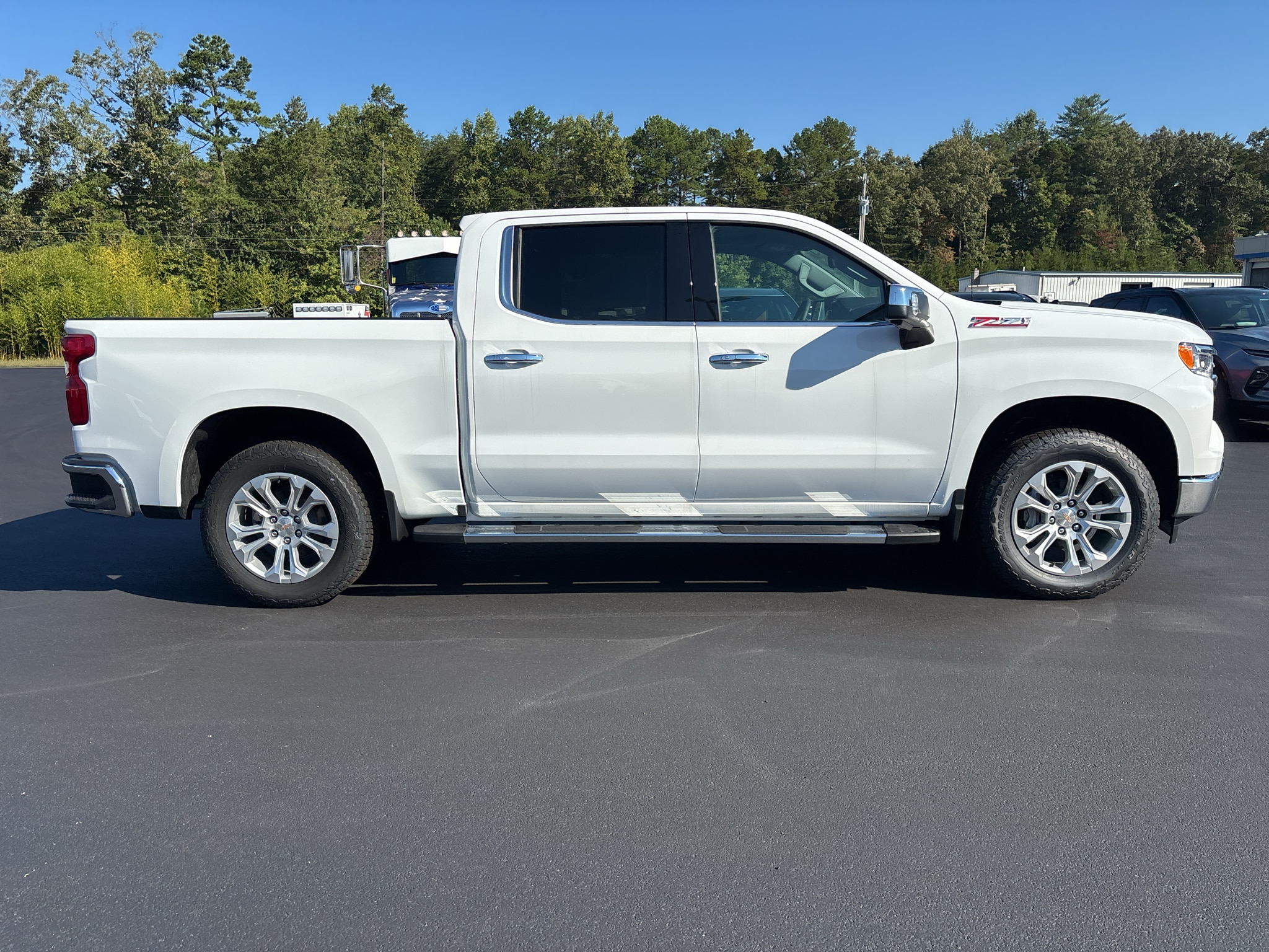 2026 Chevrolet Silverado 1500 LTZ - Photo 18
