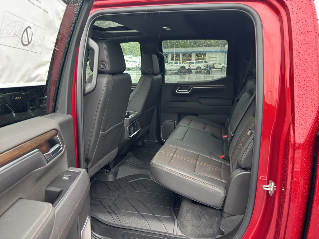 2025 Chevrolet Silverado 1500 High Country - Photo 23