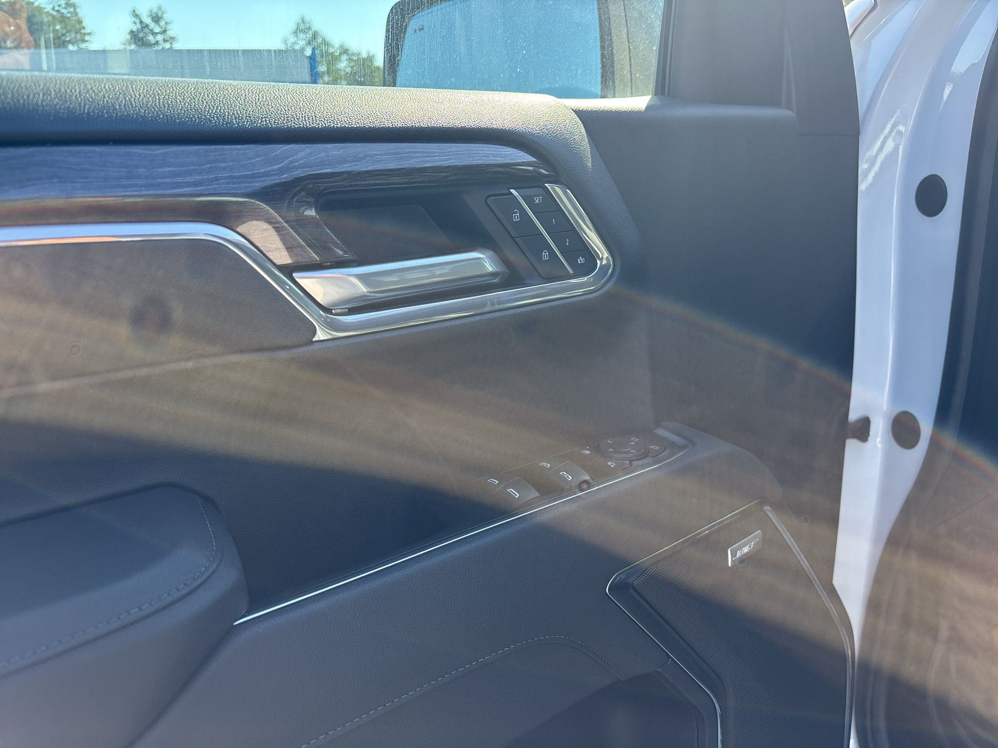 2026 Chevrolet Silverado 1500 LTZ - Photo 7