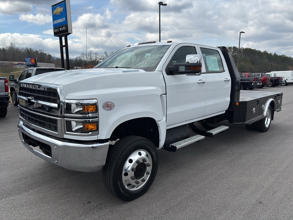 2024 Chevrolet Silverado HD WT 4WD Crew Cab 175" WB's photo
