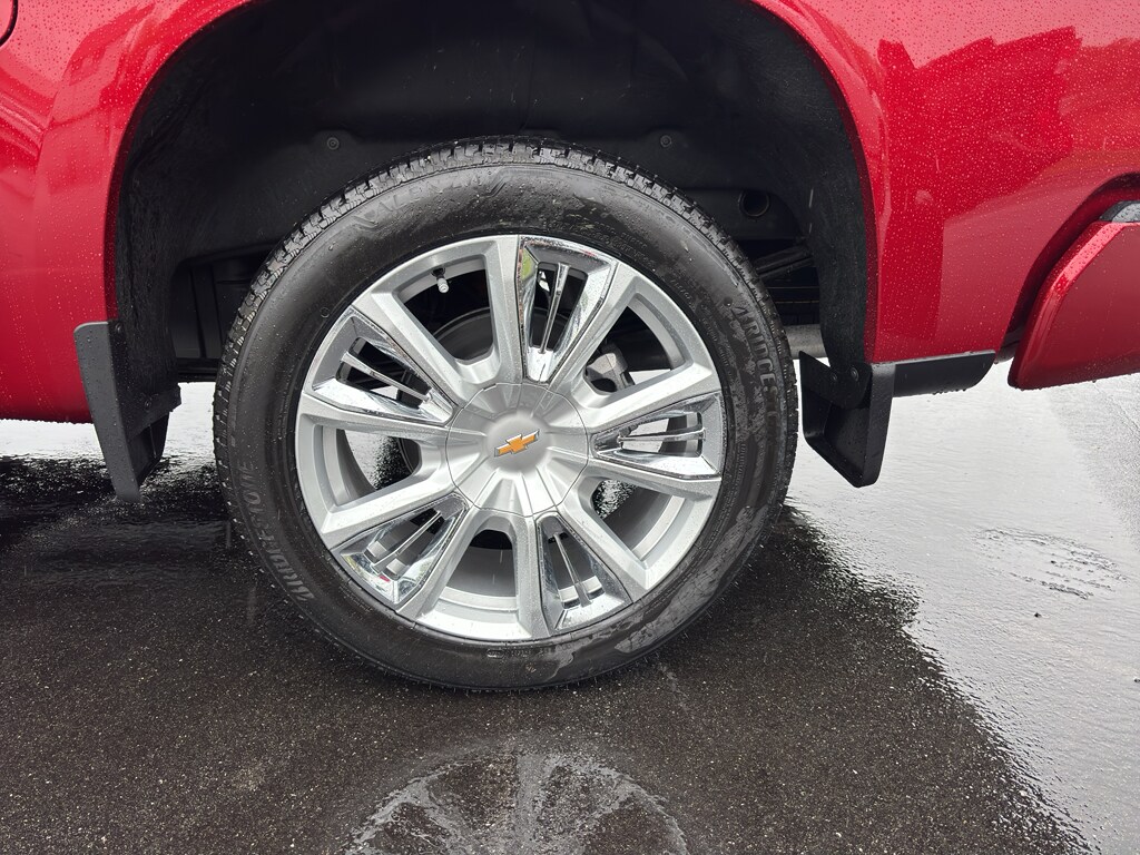 2025 Chevrolet Silverado 1500 High Country - Photo 10