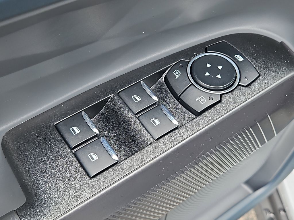 2026 Ford Maverick XL - Photo 16
