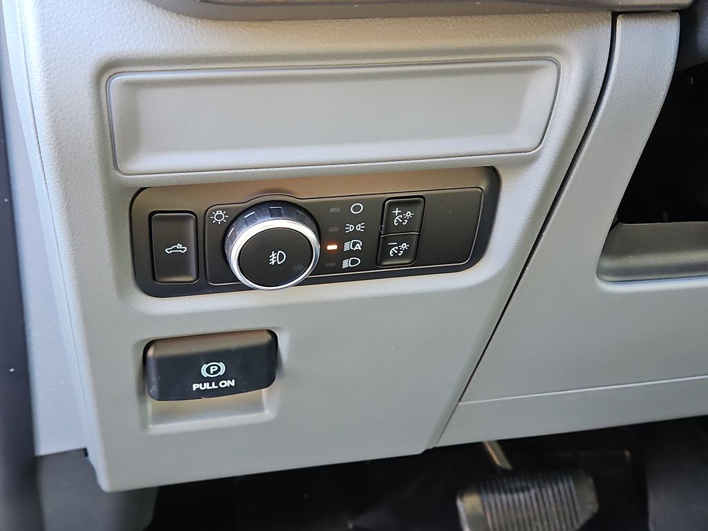 2026 Ford F-150 XLT - Photo 7