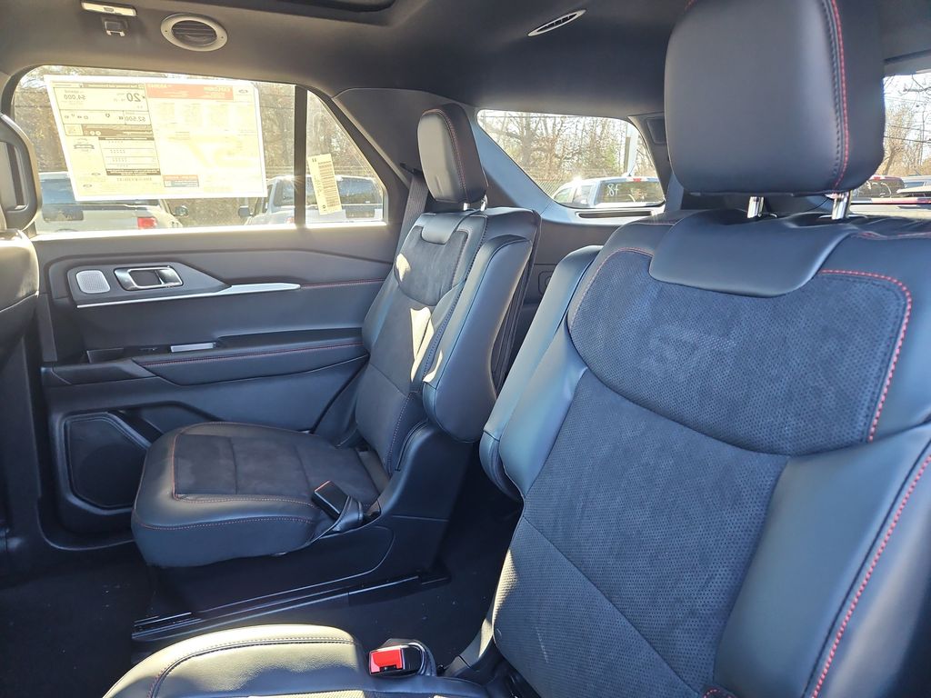 2026 Ford Explorer ST - Photo 23