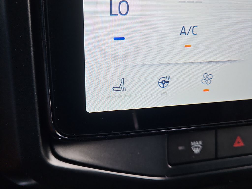 2025 Ford F-150 Lightning Flash - Photo 11