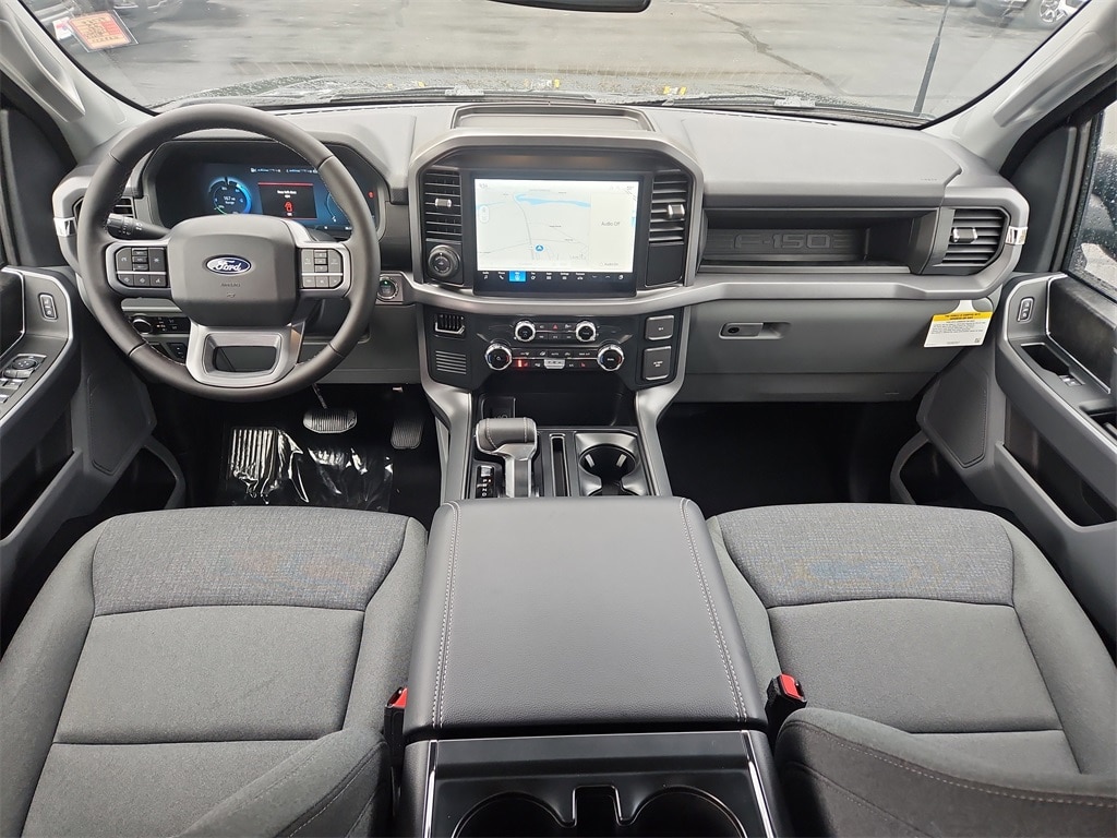 New 2025 Ford F-150 Lightning XLT TRUCK