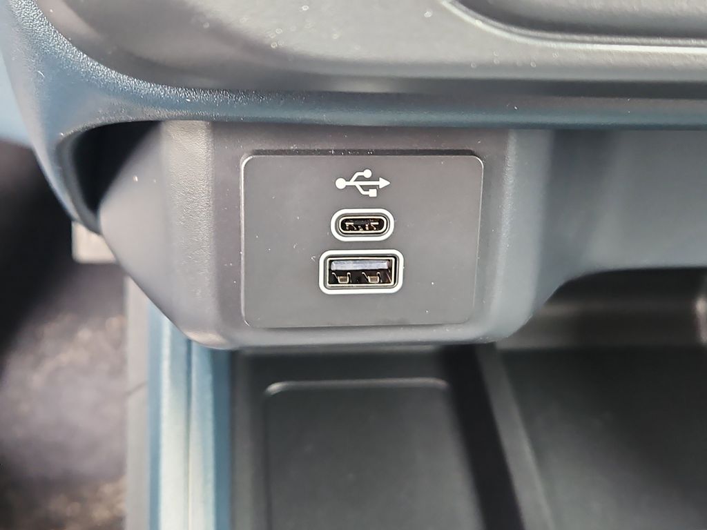 2026 Ford Maverick XL - Photo 9