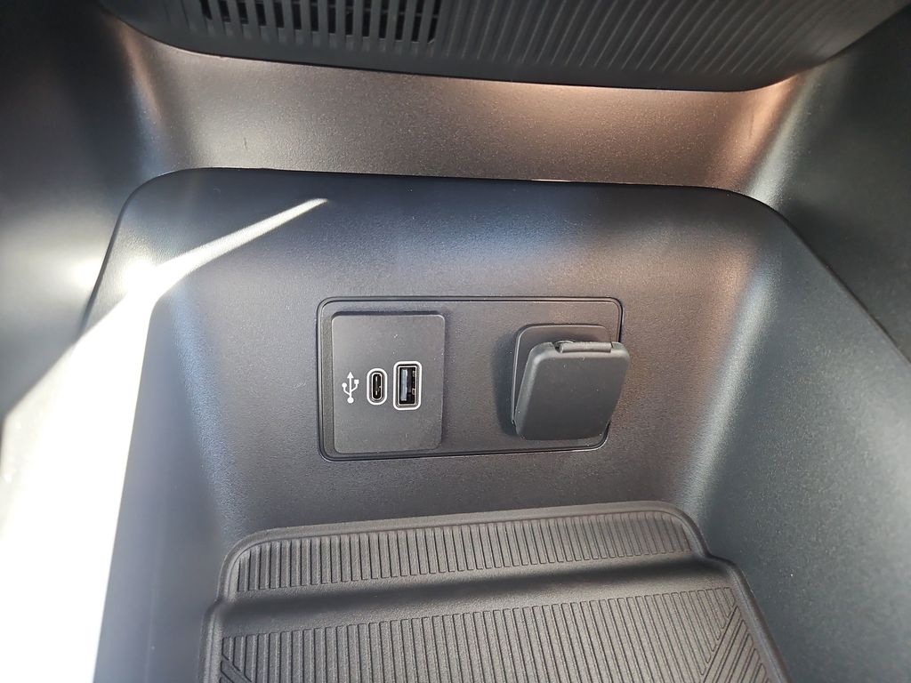 2026 Ford Explorer ST - Photo 10