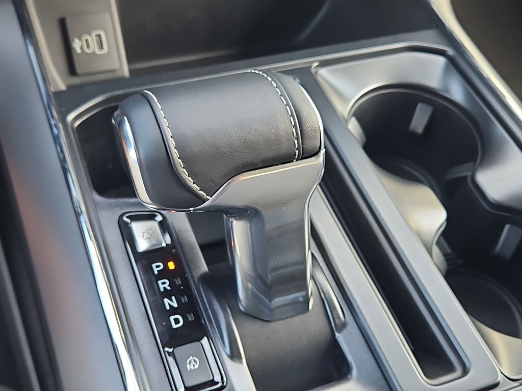 2025 Ford F-150 Lightning Flash - Photo 18