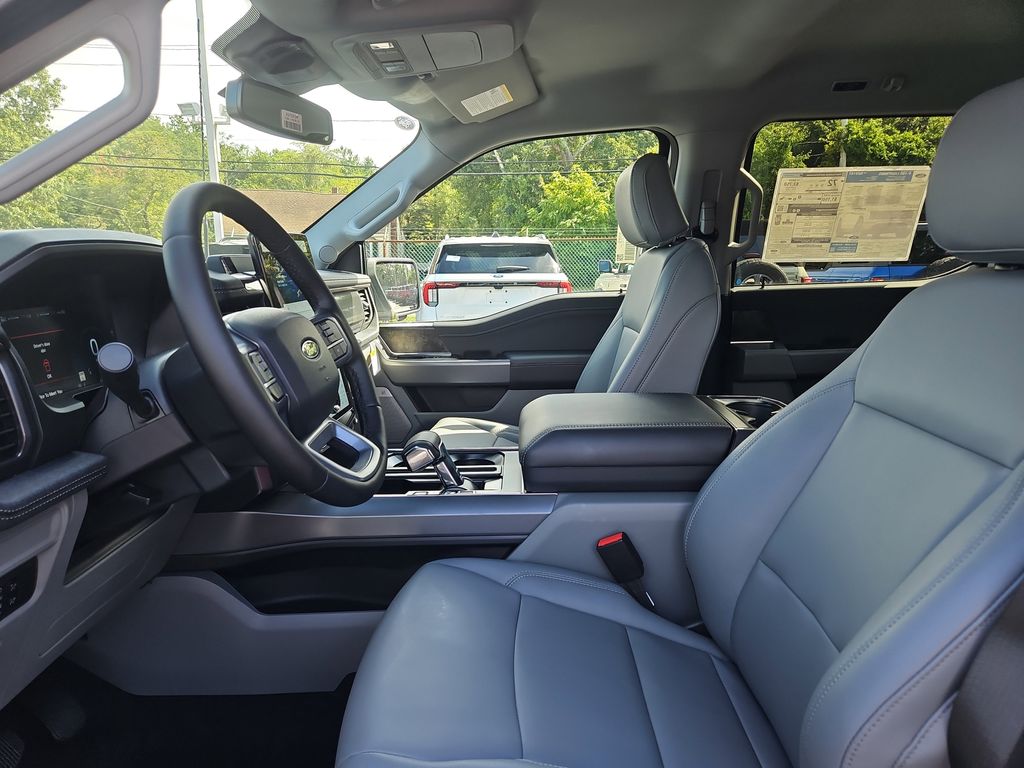 2025 Ford F-150 Lightning Flash - Photo 20