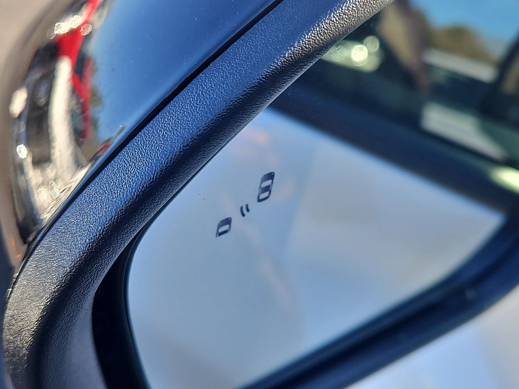 2026 Ford Explorer ST - Photo 16