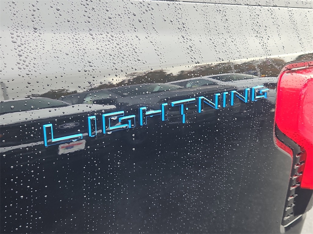 New 2025 Ford F-150 Lightning XLT TRUCK