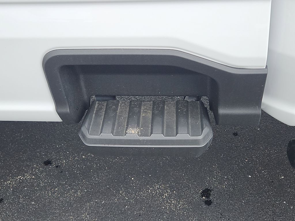 2026 Ford F-350 Super Duty XL - Photo 14