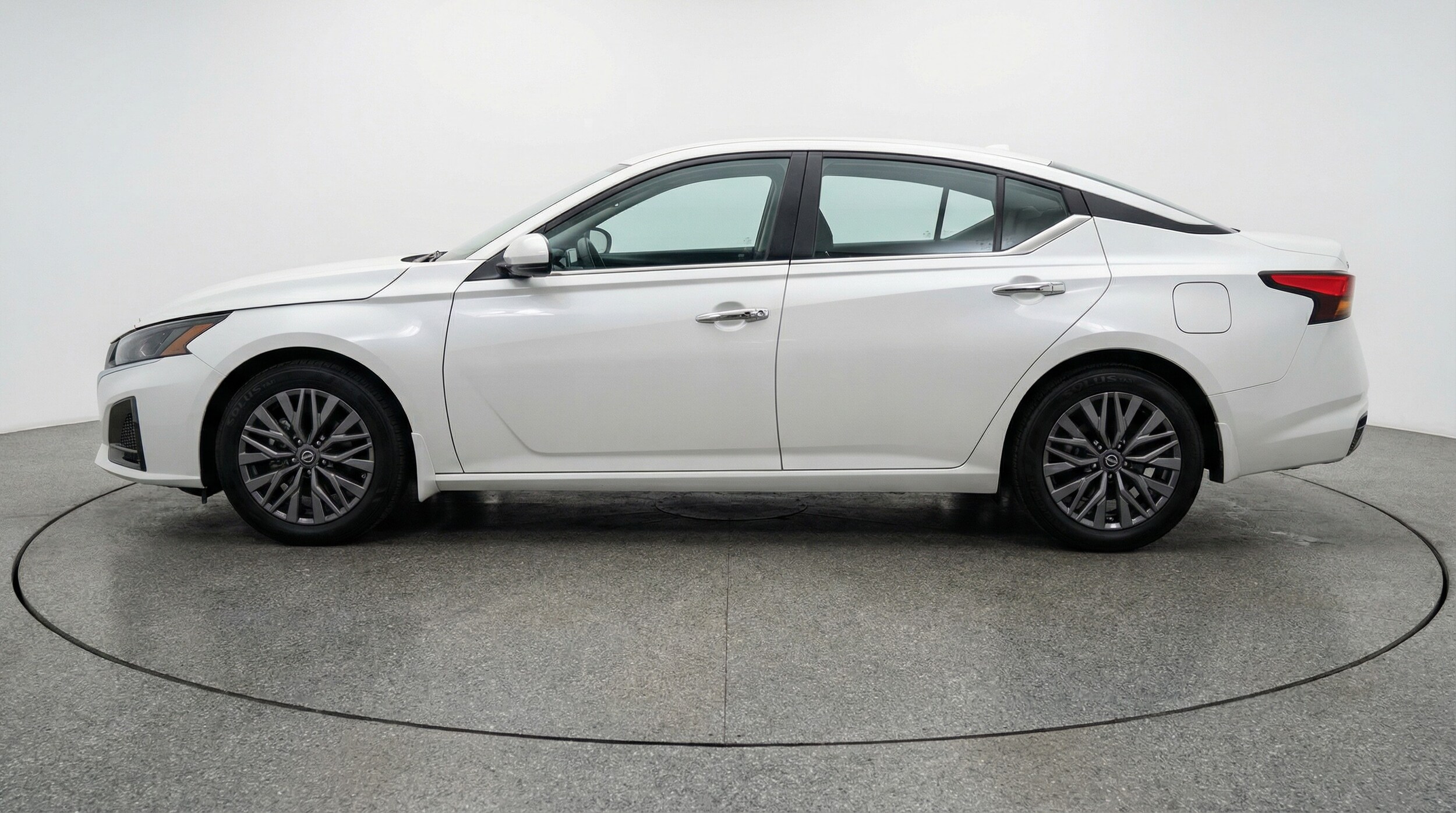 Thumbnail: 2025 Nissan Altima - 4