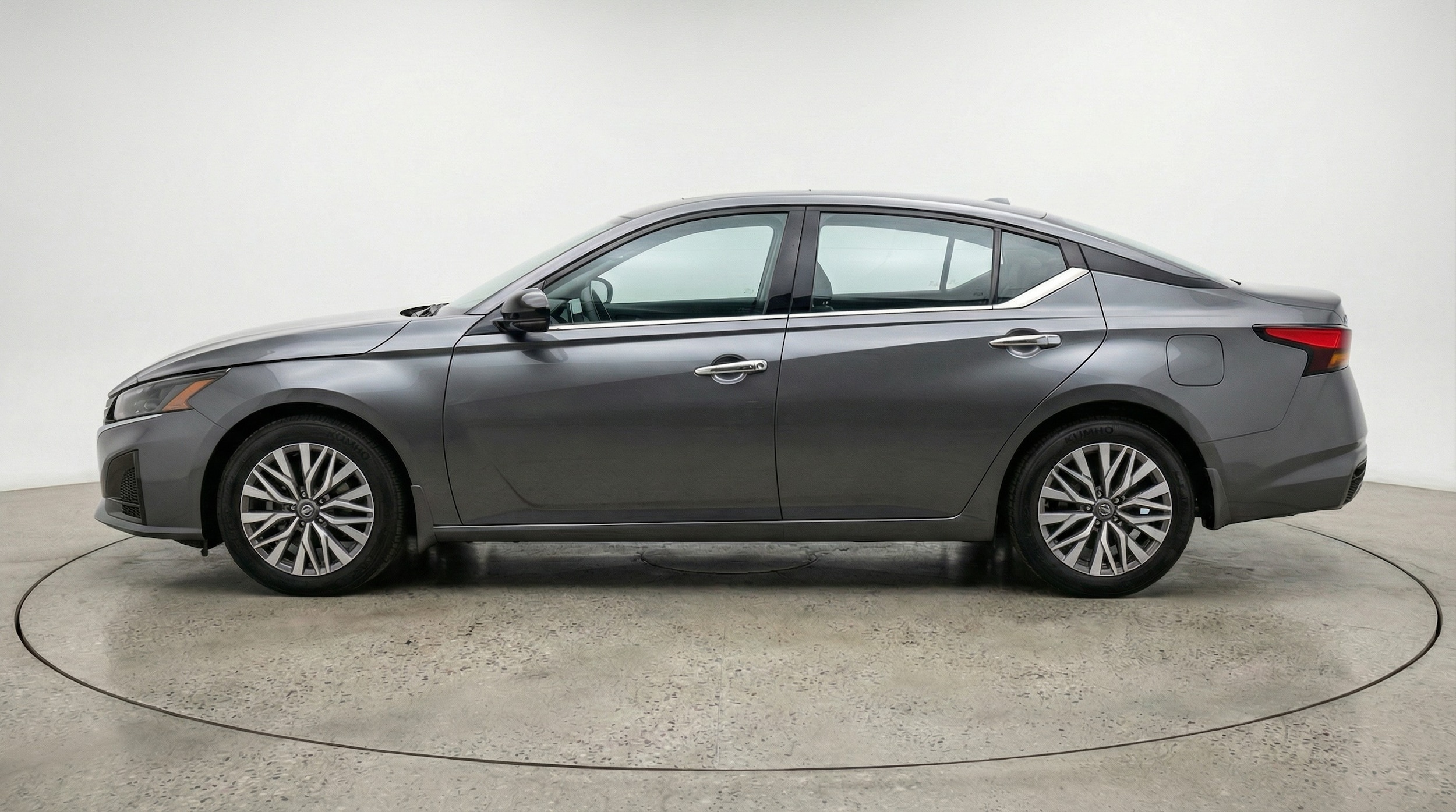 Thumbnail: 2025 Nissan Altima - 4