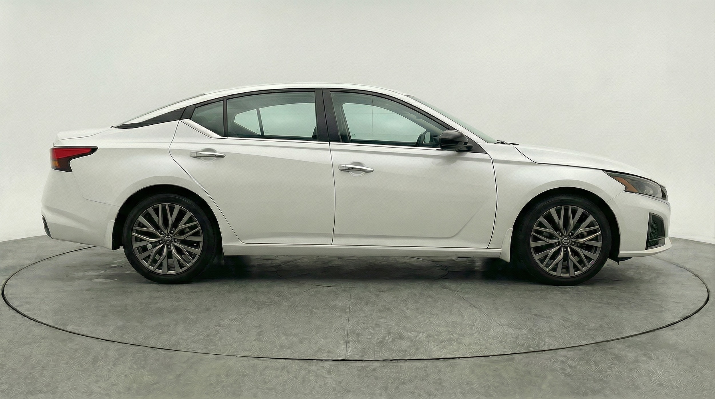 Thumbnail: 2025 Nissan Altima - 8