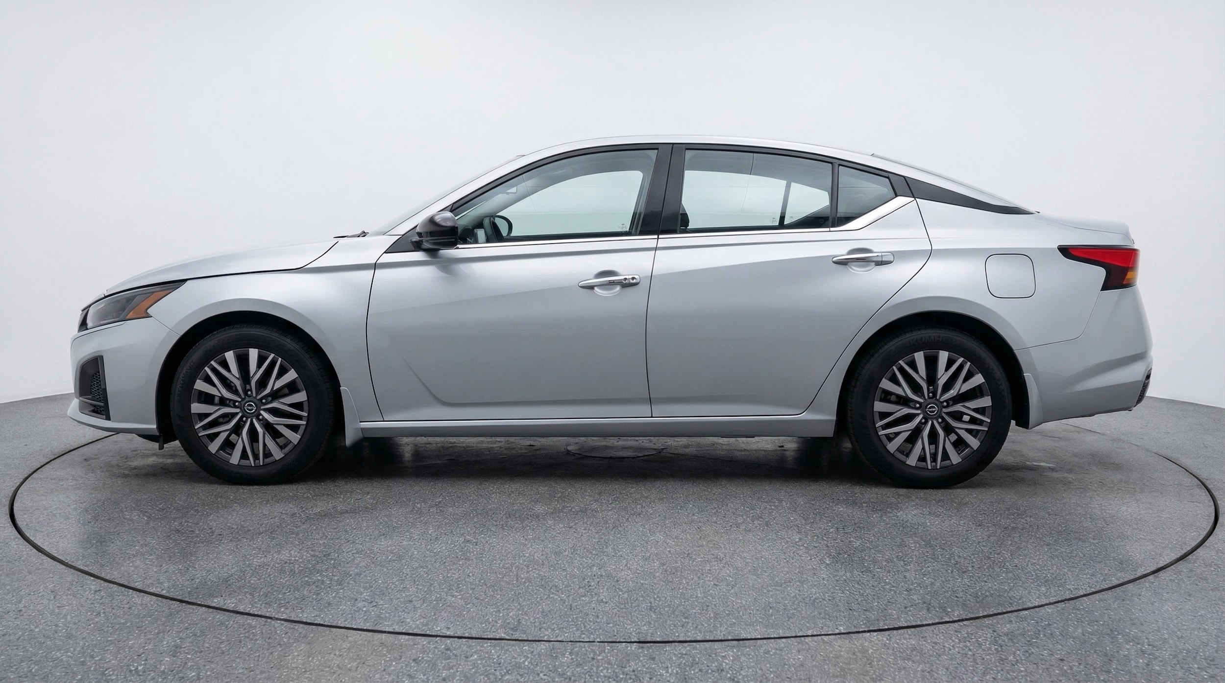 Thumbnail: 2025 Nissan Altima - 4