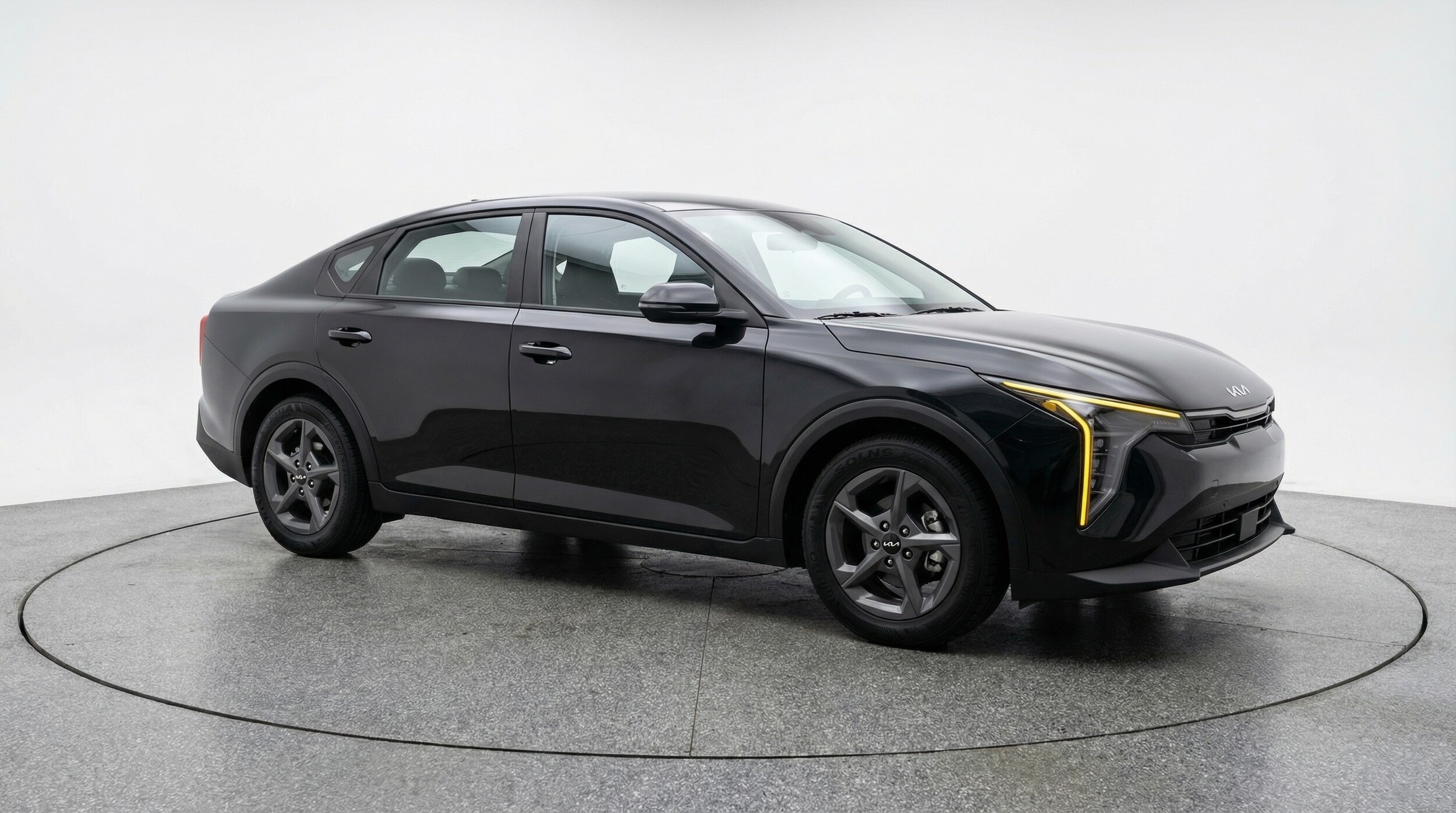 Thumbnail: 2025 Kia K4 - 1