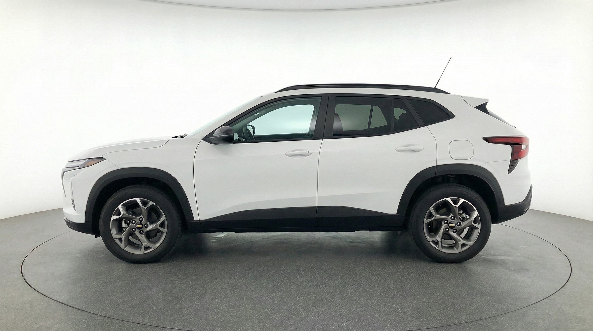 Thumbnail: 2025 Chevrolet Trax - 4