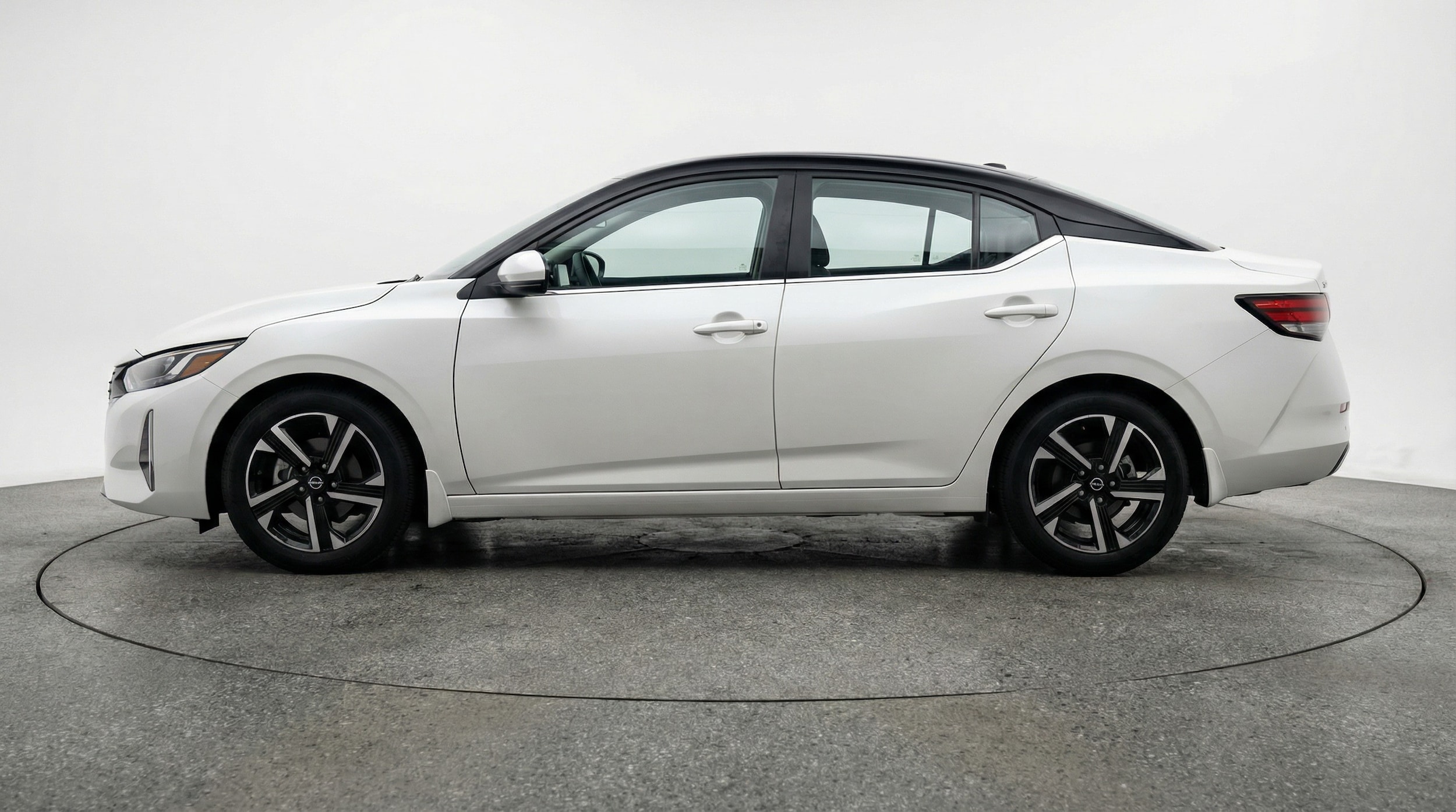 Thumbnail: 2025 Nissan Sentra - 4