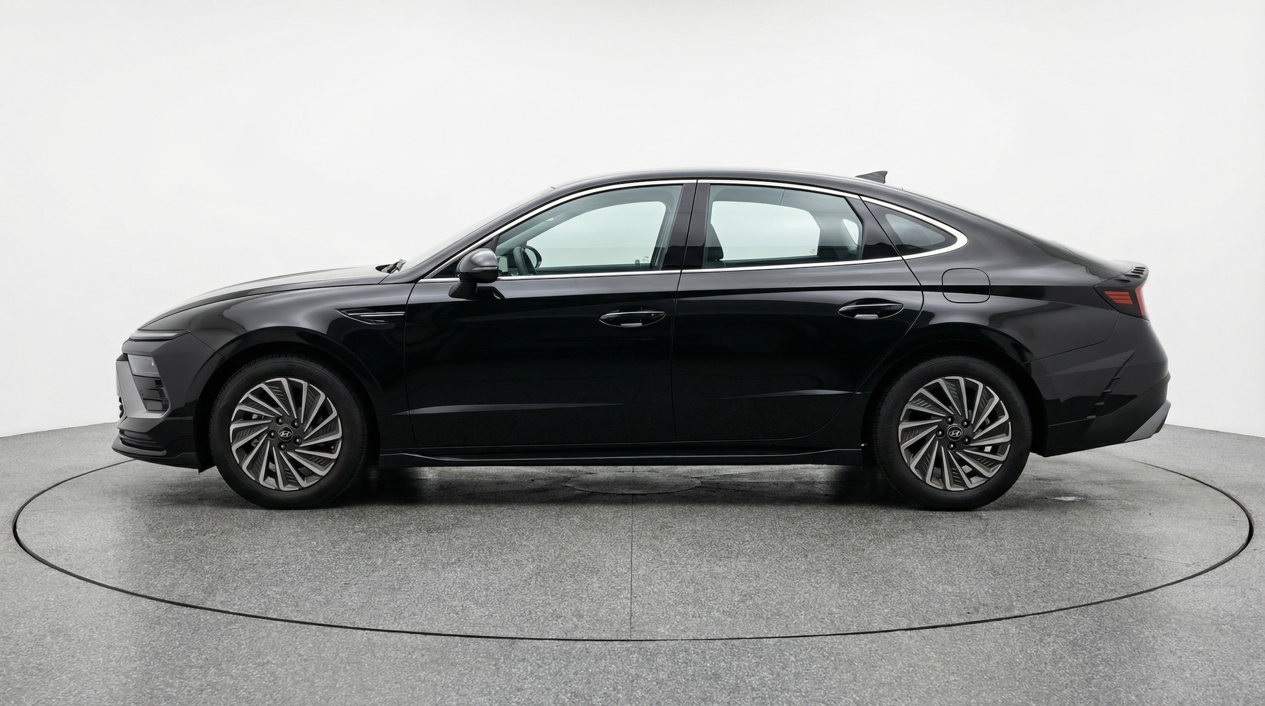 Thumbnail: 2025 Hyundai Sonata - 4