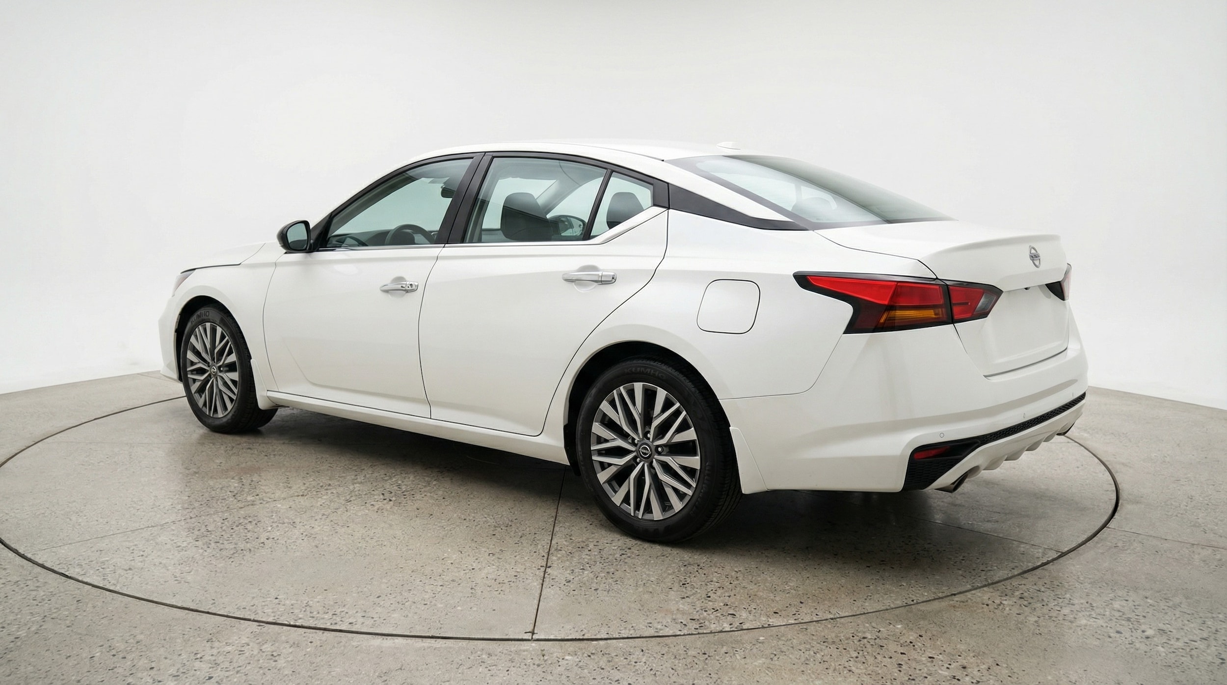 Thumbnail: 2025 Nissan Altima - 5